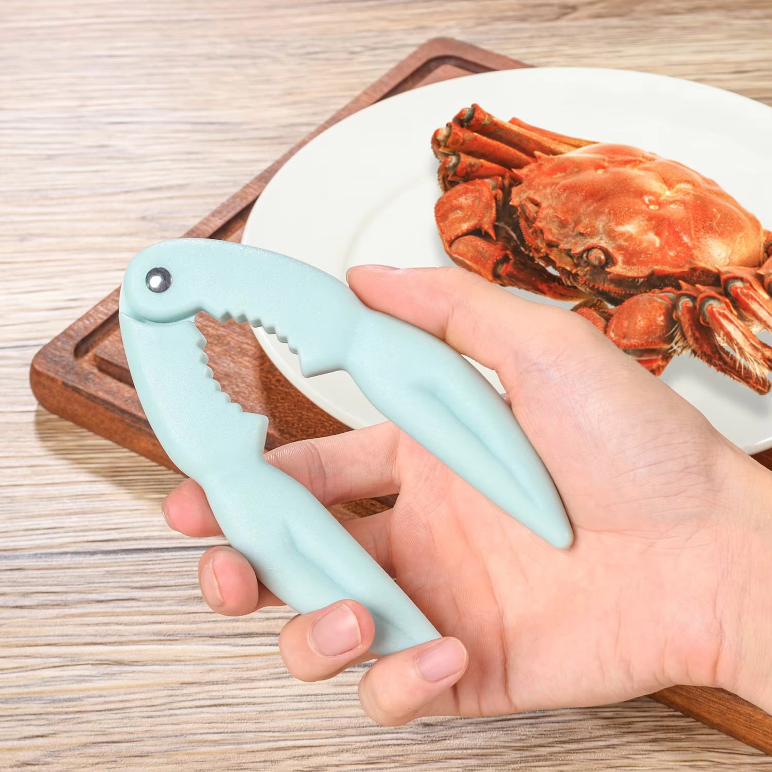 Plastic New-style Manual Walnut Cracker